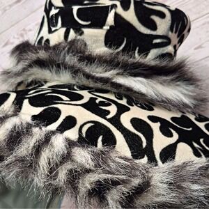 Women's Black White Gray Abstract Faux Fur Fur Trim Lined Cruella? Hat One Size